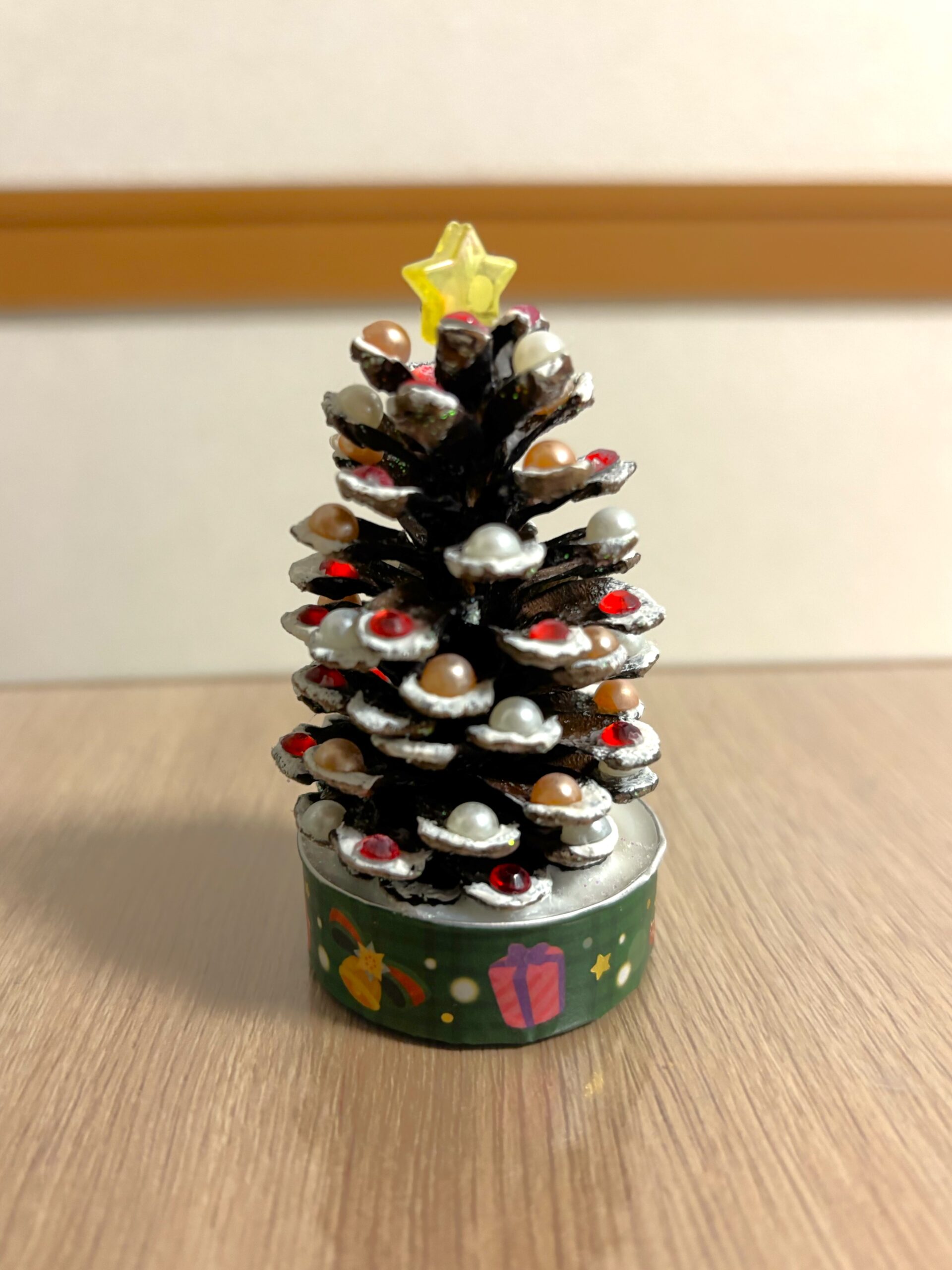 まつぼっくりのクリスマスツリー